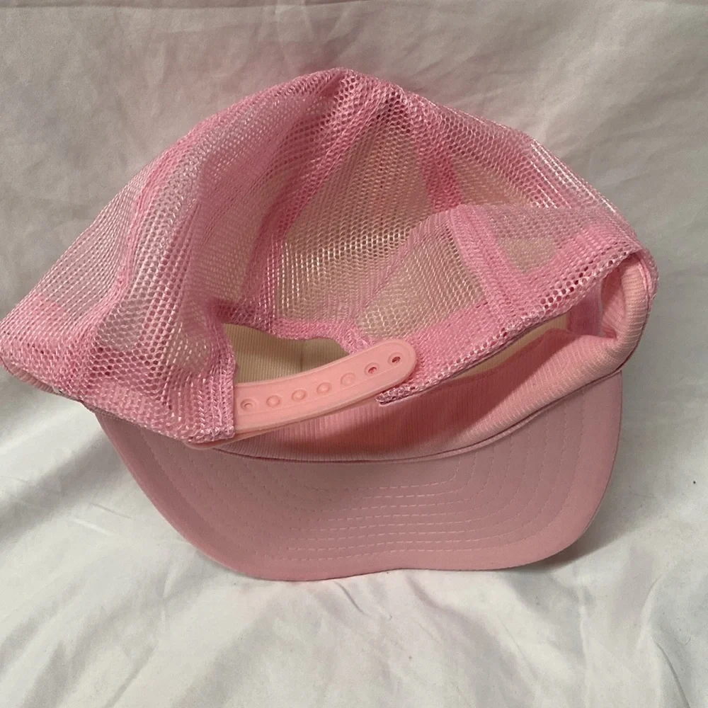 Lightning bolt smiley face trucker hat pink